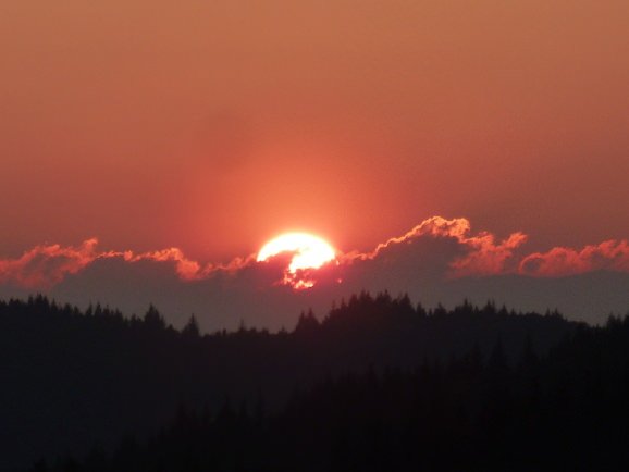 Sonnenuntergang am Ferienhaus im Schwarzwald